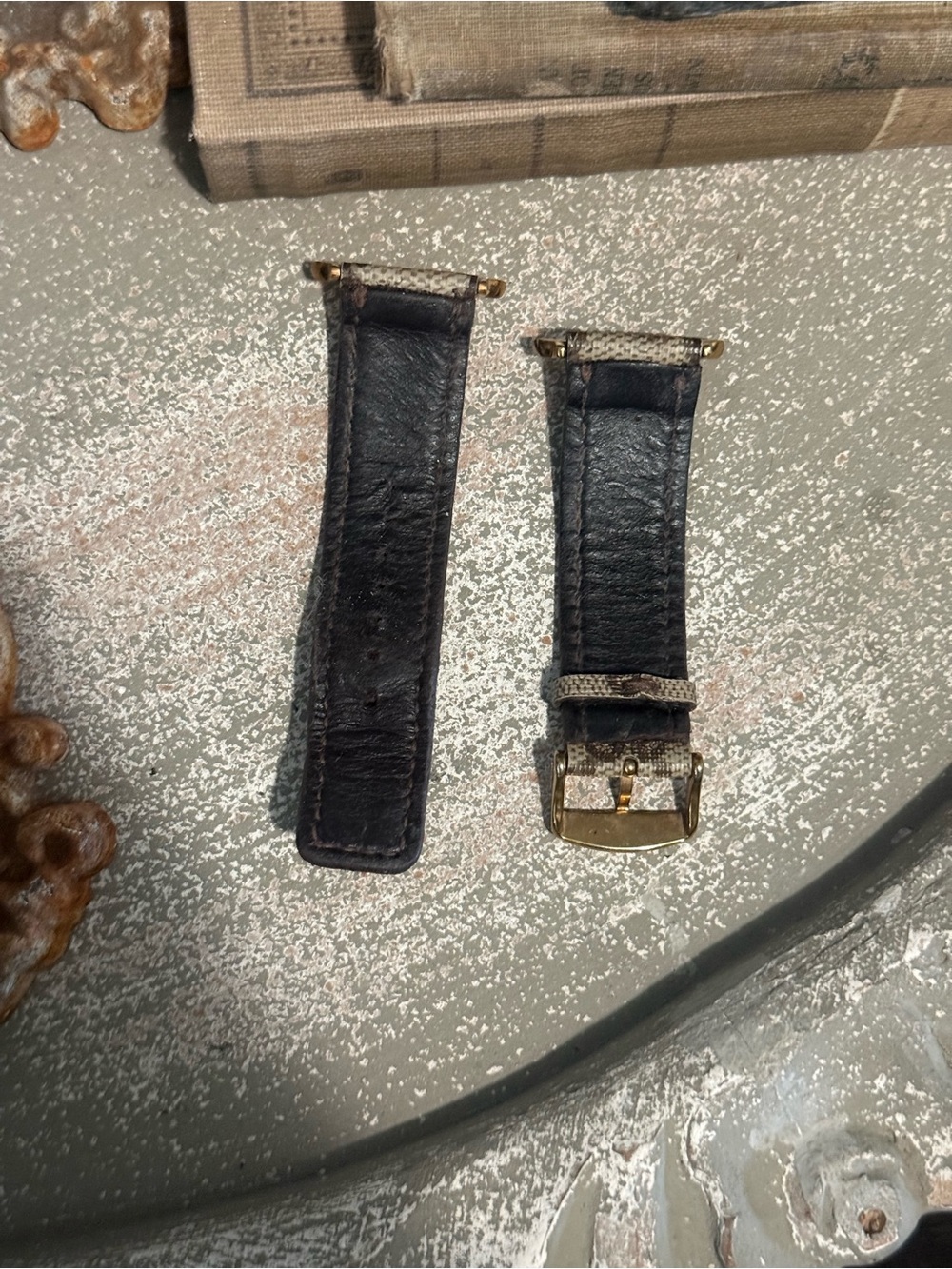 GG apple watch. Band - Picture 3 of 5